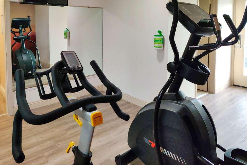 Отель Clarion Pointe Fresno Near Yosemite Удобства фото